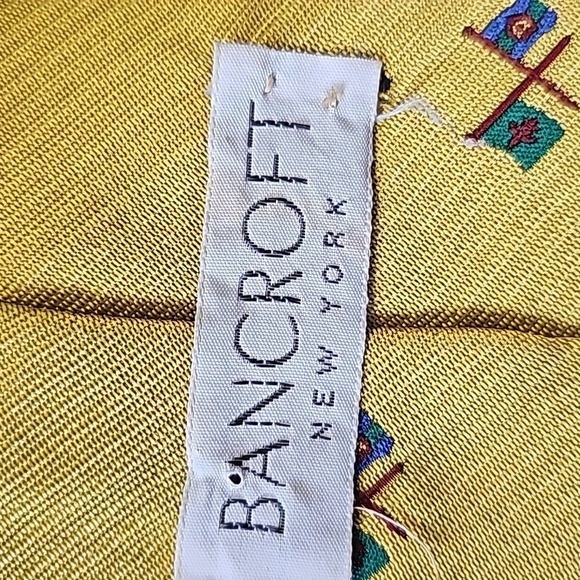 BANCROFT Tie, Handmade pure silk. Vintage, mustard color with small flags. - Picture 4 of 6